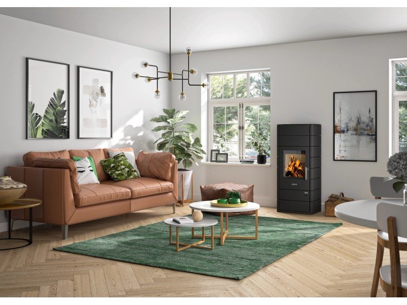 Justus Tova Kaminofen 6 kW – Stahl Schwarz, schlanke Säule für Scheitholz und Braunkohlebriketts – Bild 4
